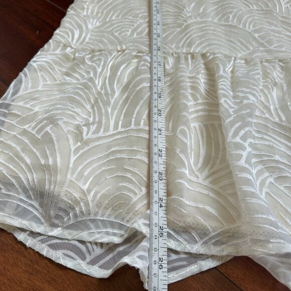 Anthropologie HD in Paris Cream Textured Velvet Peplum spaghetti strap Sze Small - Picture 4 of 6